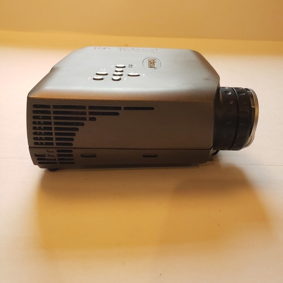 InFocus LP70+ DLP Projector XGA Portable HD 1080i W/Case and Logic Remote. - Picture 4 of 10